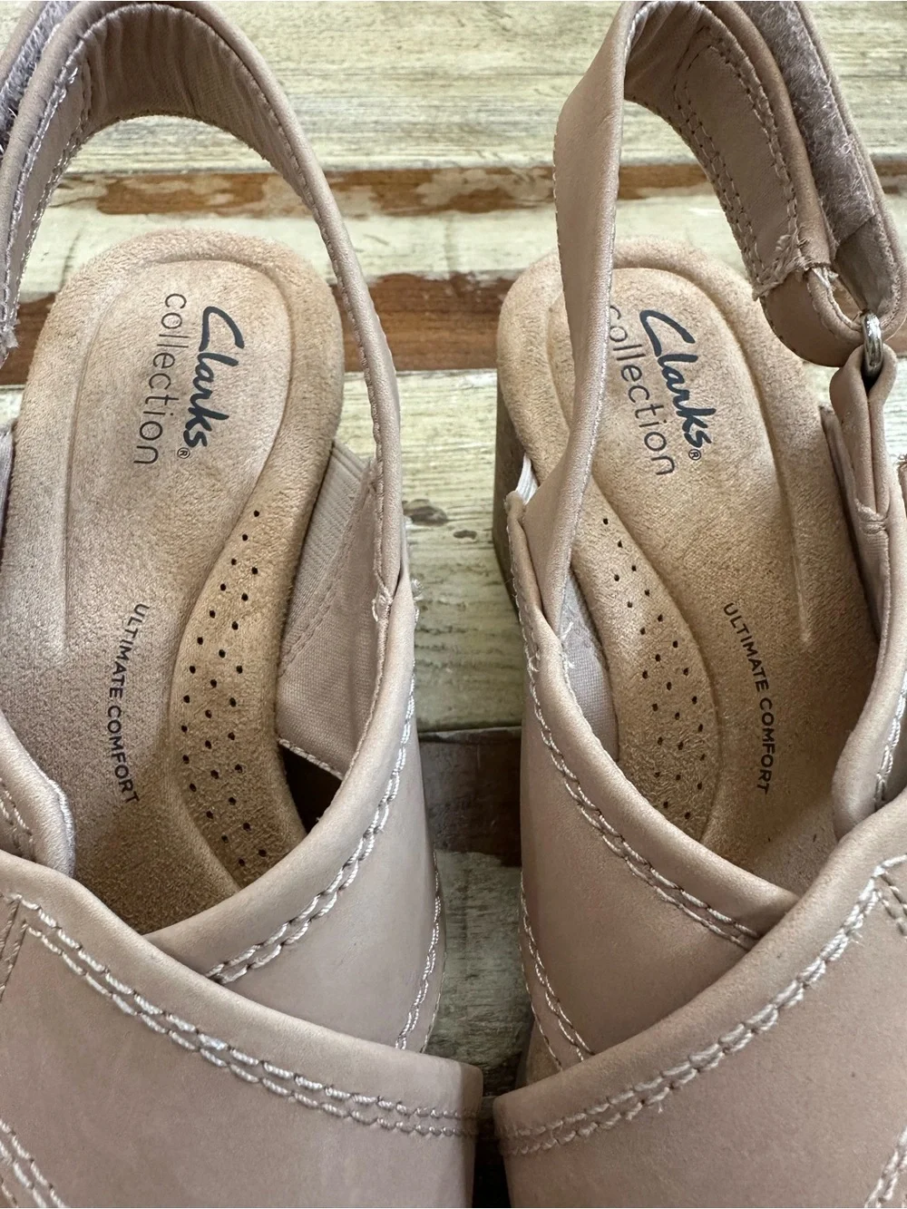 Clarks Collection Women's Nerisa Pace Leather Wedges Sand - 7 Medium
